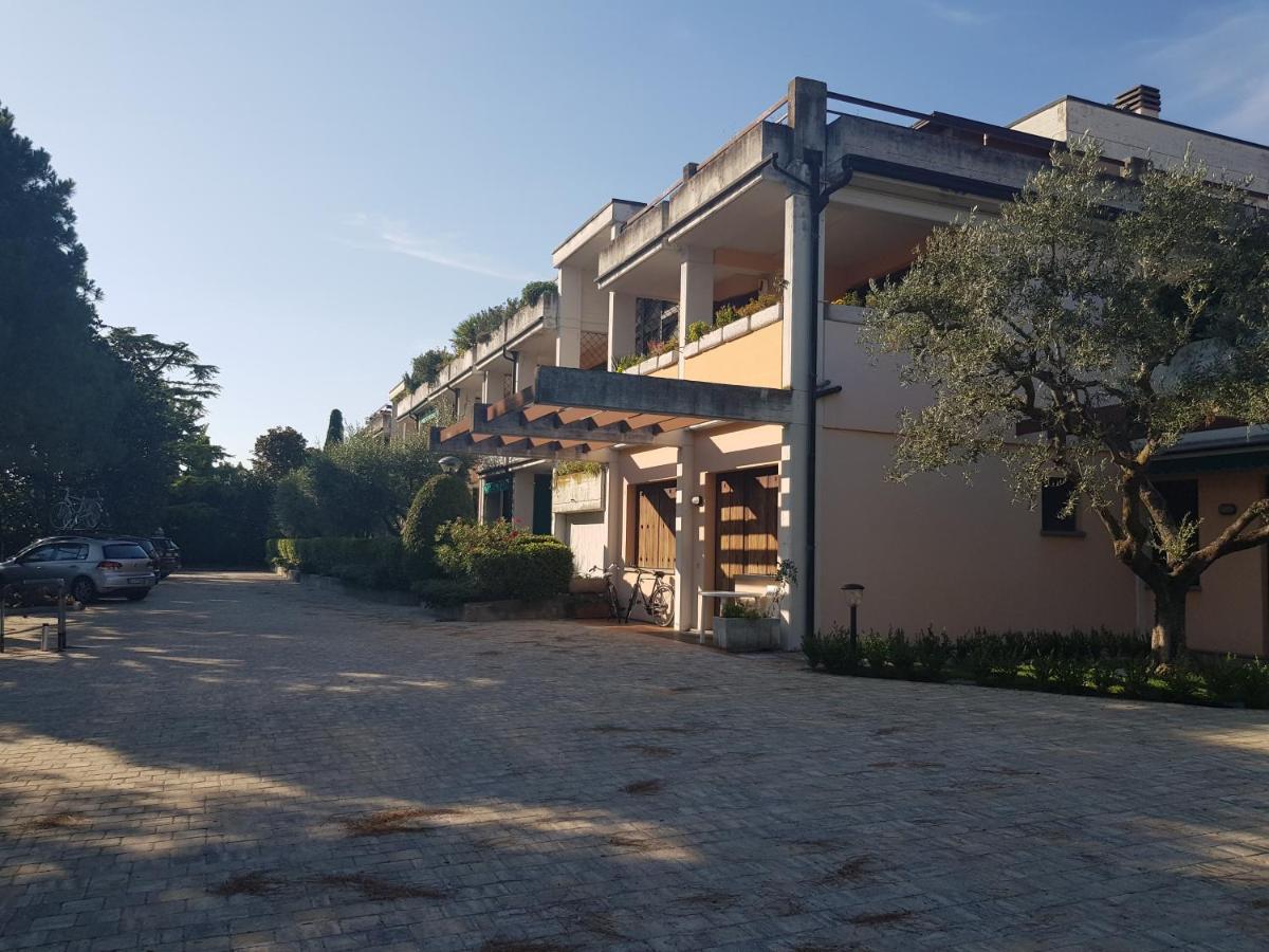 Apartamento Sirmione Exterior foto